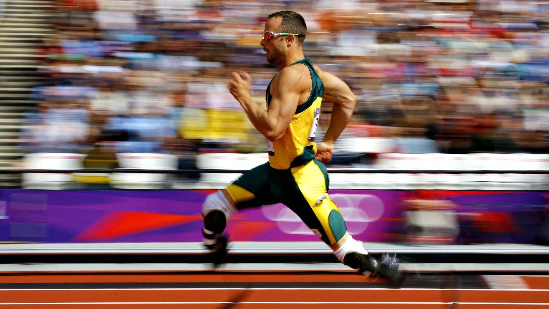 爱游戏体育-“惊心瞬间：赛场上的火花四溅”